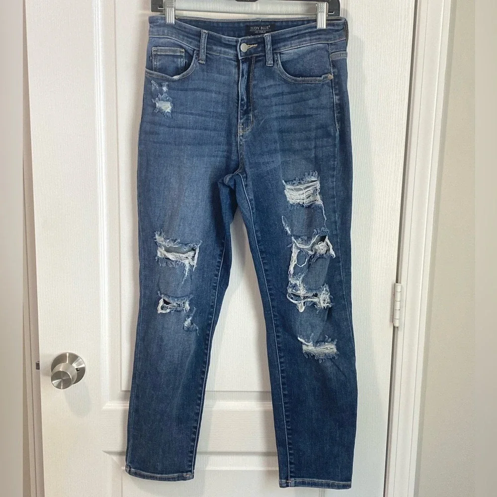 Judy Blue Distressed Cecelia High Rise‎ Boyfriend Jeans